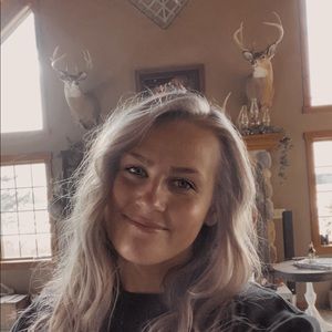 Meet your Posher, Michaela